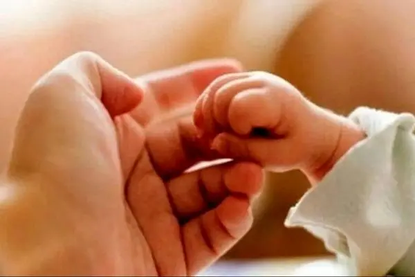 شرایط فرزندخواندگی برای دختران مجرد در ایران + تمام نکات مهم