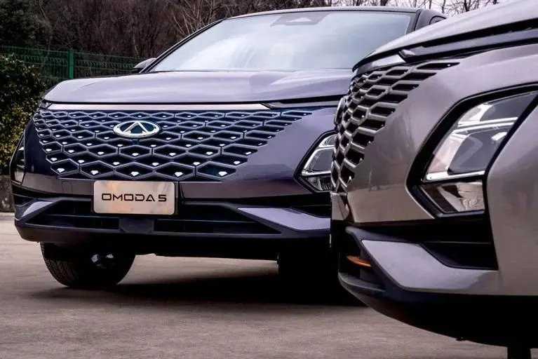 آیا شاسی بلند جدید فونیکس FX ارزش خرید دارد؟ / ترکیبی چینی هیوندایی کونا و لکسوس NX