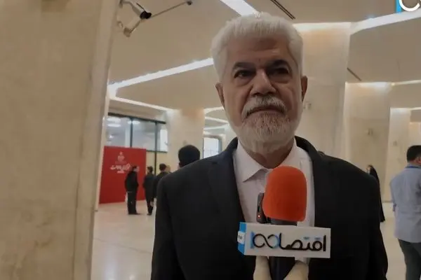 نگران وضعیت دارو درسال آینده هستیم /یک عده ناله می کنند تخصیص ارز ترجیحی دارو، قاچاق به دنبال دارد+فیلم