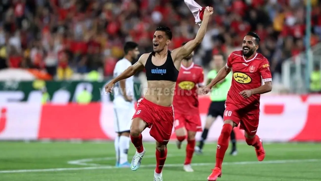 ببینید / تمام بازیکنان بیحیای پرسپولیس / عریان مقابل دیدگان همه!