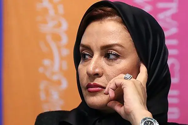 فیلم شکار شده از مریلا زارعی در یک ساندویچی / خانم بازیگر ساده و محجوب !
