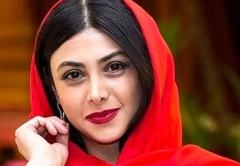 تصویر خاص آزاده صمدی با مادرش در کودکی / حقیقتی جالب از گذشته او!