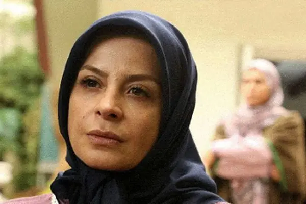 سیما تیرانداز: مردم هنوز بخاطر نقش ستایش من را نفرین می‌کنند!