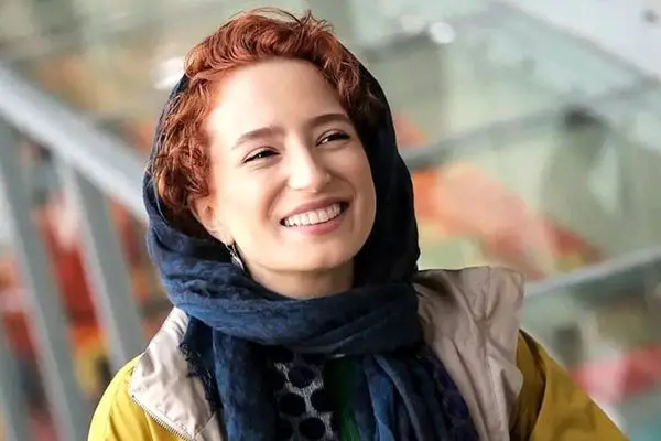 این زن خیلی زیبا بدل زن سوم رامبد جوان است ! / شباهت شوکه کننده به نگار جواهریان !