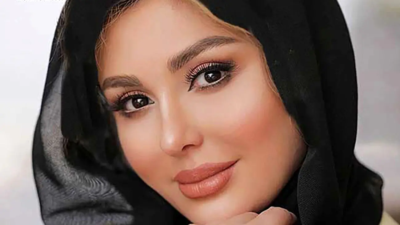 رونمایی نیوشا ضیغمی از مانتو فوق میلیاردی اش ! / سنگ دوزی لاکچری با الماس سفارشی !