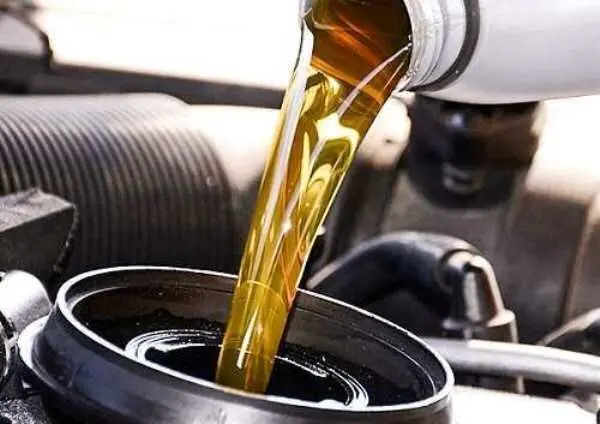 ممنوعیت فروش اجباری روغن موتور !