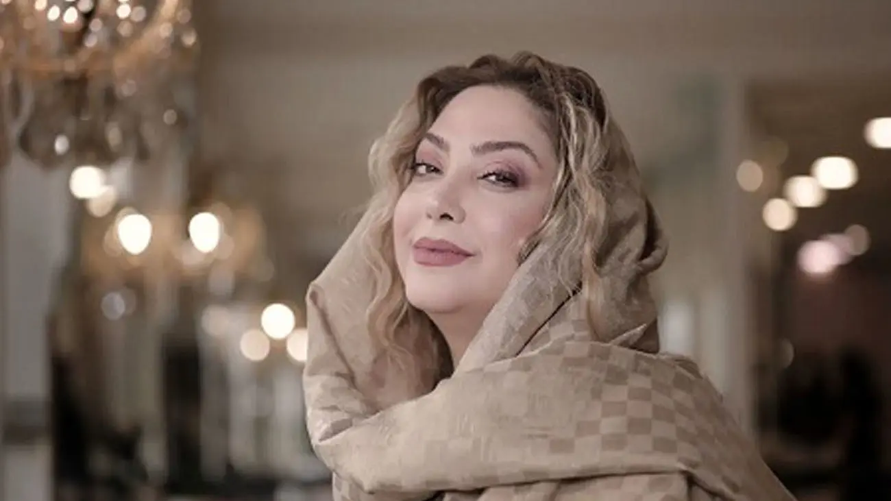 جذابیت نفسگیر مریم سلطانی با میکاپ عروسکی اش ! / زیباتر از قاب تلویزیون !
