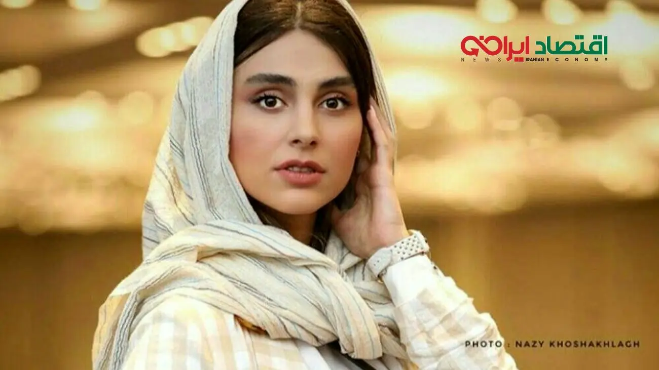 حرکت جنجالی لاله مرزبان با موتور وسط خیابان