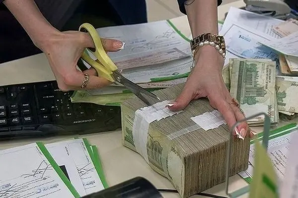 پاداش بزرگ برای کارمندان؛ ۱۴ میلیون تومان واریز شد