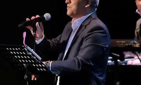 مهران مدیری با حرکتی غیرمنتظره، تمام درآمد کنسرت دبی‌اش را بخشید!