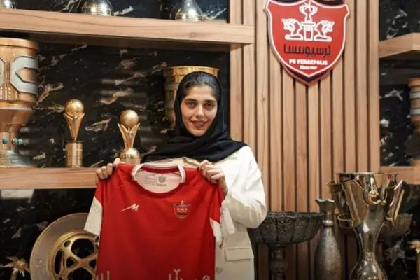 ثنا صادقی، ستاره جدید پرسپولیس!