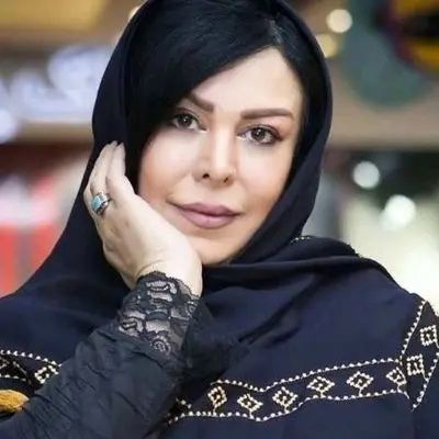 عکس‌های جنجالی از مهمان‌های مشهور در آپارتمان شیک و مدرن فلوز نظری! 