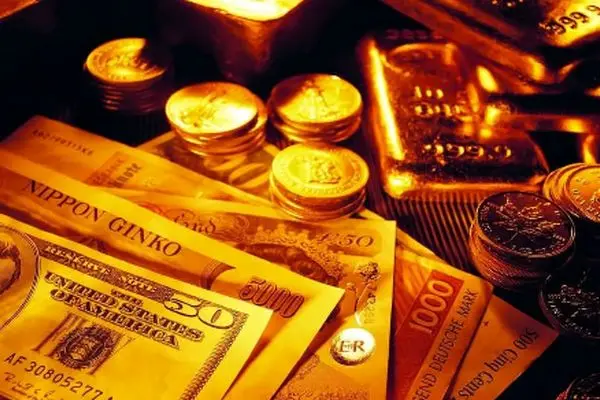 قیمت سکه در ۱۰۲ میلیون تومان  ثابت ماند/  ا طلا ارزان شد