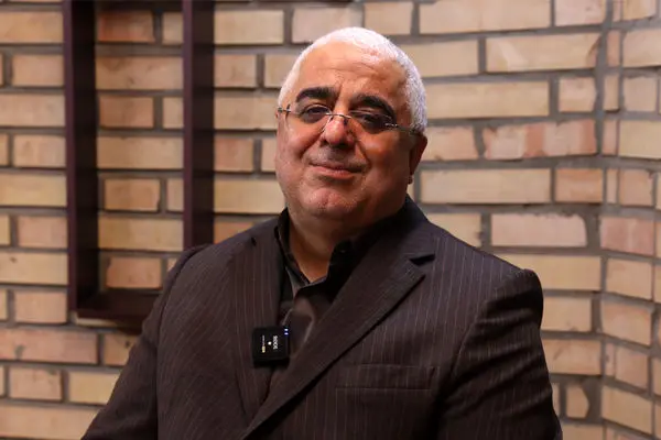 انتقاد متفاوت از دولت سیزدهم/ حتی آبدارچی های مدارس را هم تغییر دادند+ فیلم