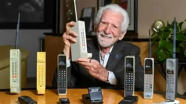 مخترع تلفن همراه