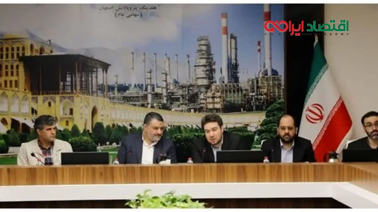 طرح های گوگرد زدایی از گازوئیل و مازوت توسط وزارت نفت با سرعت پیگیری شود / تولید گازوییل سبز در پالایشگاه اصفهان خبر مسرت بخشی است