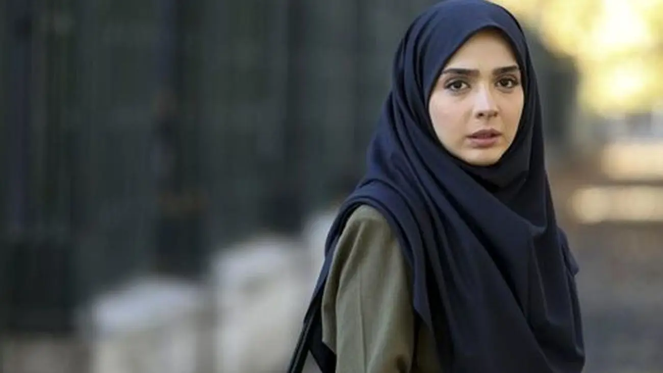 عشق و حال مجردی المیرا دهقانی یاسمن سریال لحظه گرگ و میش در یک رستوران شیک و دنج+عکس