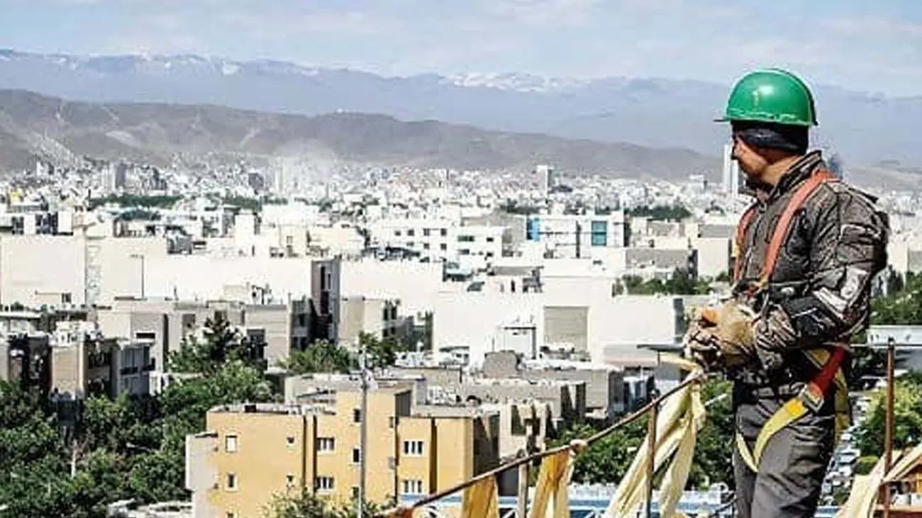 کارگران زیر فشار تورم و بحران مسکن؛ امیدها به خانهدار شدن کمرنگ شد