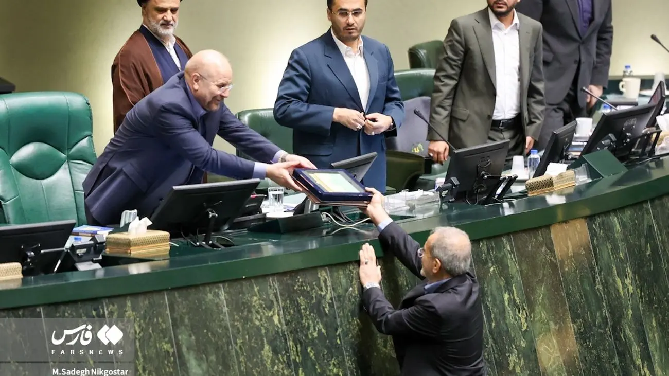 سیگنال افزایش قیمت بنزین همزمان با رونمایی از لایحه بودجه 1404؟ /جزئیات دخل و خرج دولت پزشکیان در سال آینده