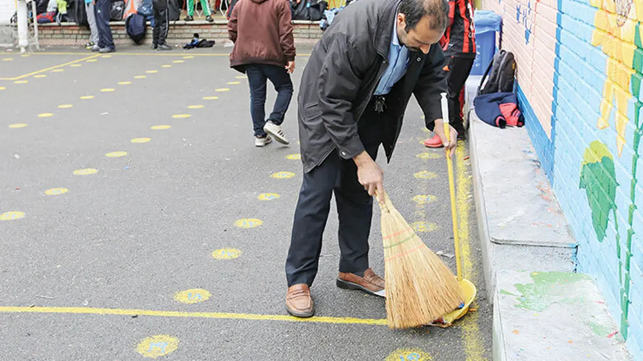 25 هزار نیروی خدمتگزار در مدارس جذب میشوند