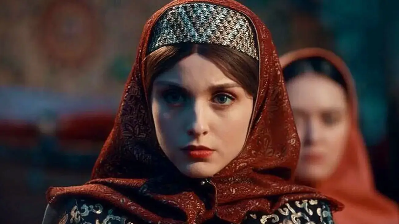 تغییر چهره خیلی زیبا خانم بازیگر چشم رنگی سریال جیران / سارای گرجی در 29 سالگی ملوس ترین شناخته شد !