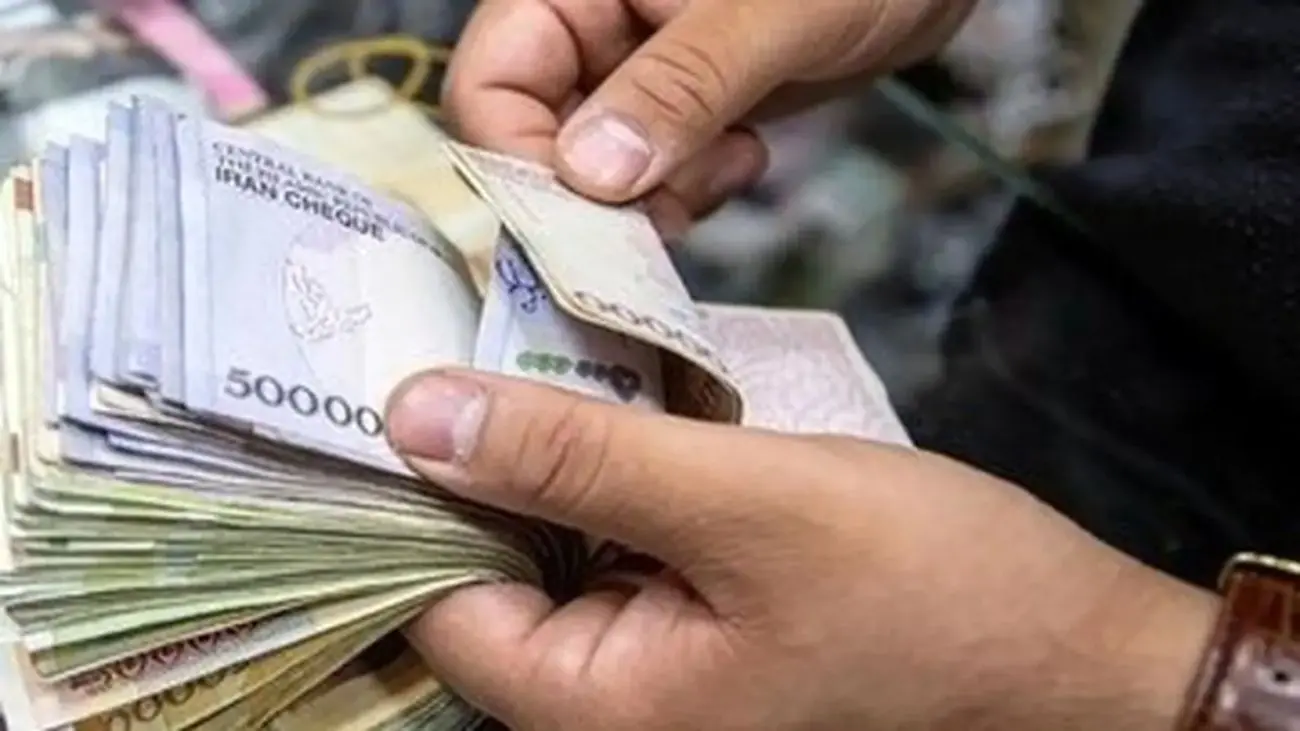 تصویب فوقالعاده خاص/ حقوق کارکنان دولت در 1404 افزایش یافت