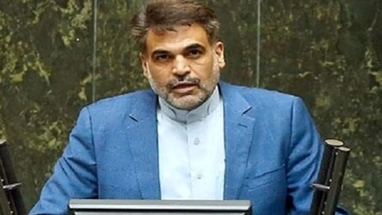 رایزن های اقتصادی ایران در خارج ماهانه 8 هزار یورو حقوق می گیرند اما کار نمی کنند