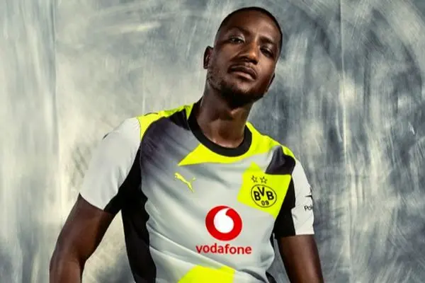 عکس رونمایی از پیراهن دوم دورتموند در فصل جدید