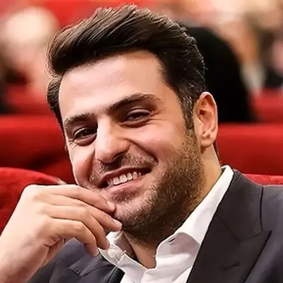علی ضیا با اجرای ترانه ابی غوغا به پا کرد! +فیلم