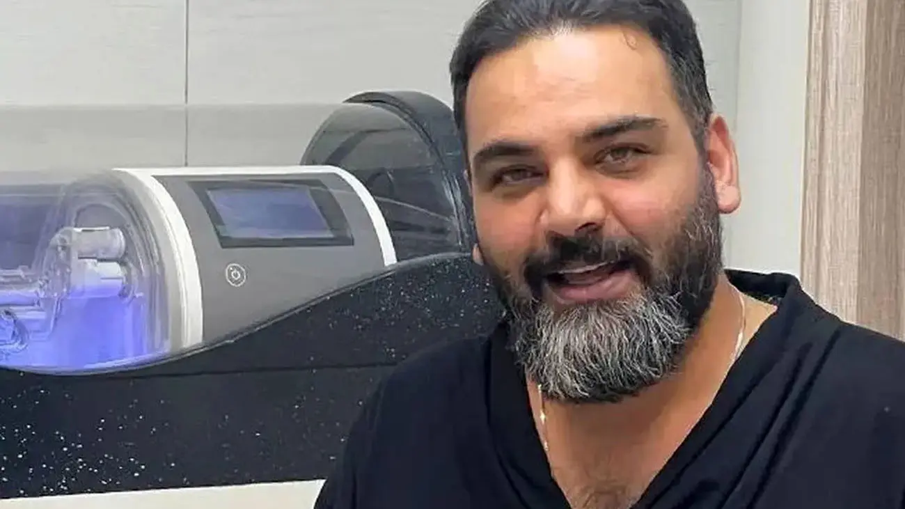 اولین عکس از مادر چادری احسان علیخانی / شیک اما اصیل !