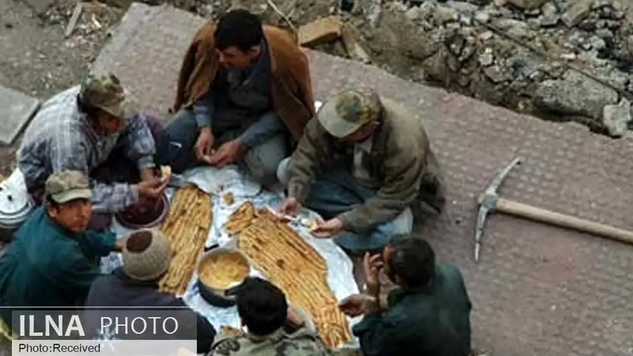 آرزوی دوردستِ ماشیندار شدن / ۱۹ ماه پساندازِ کامل دستمزد برای خرید یک «پراید هاچبک»!