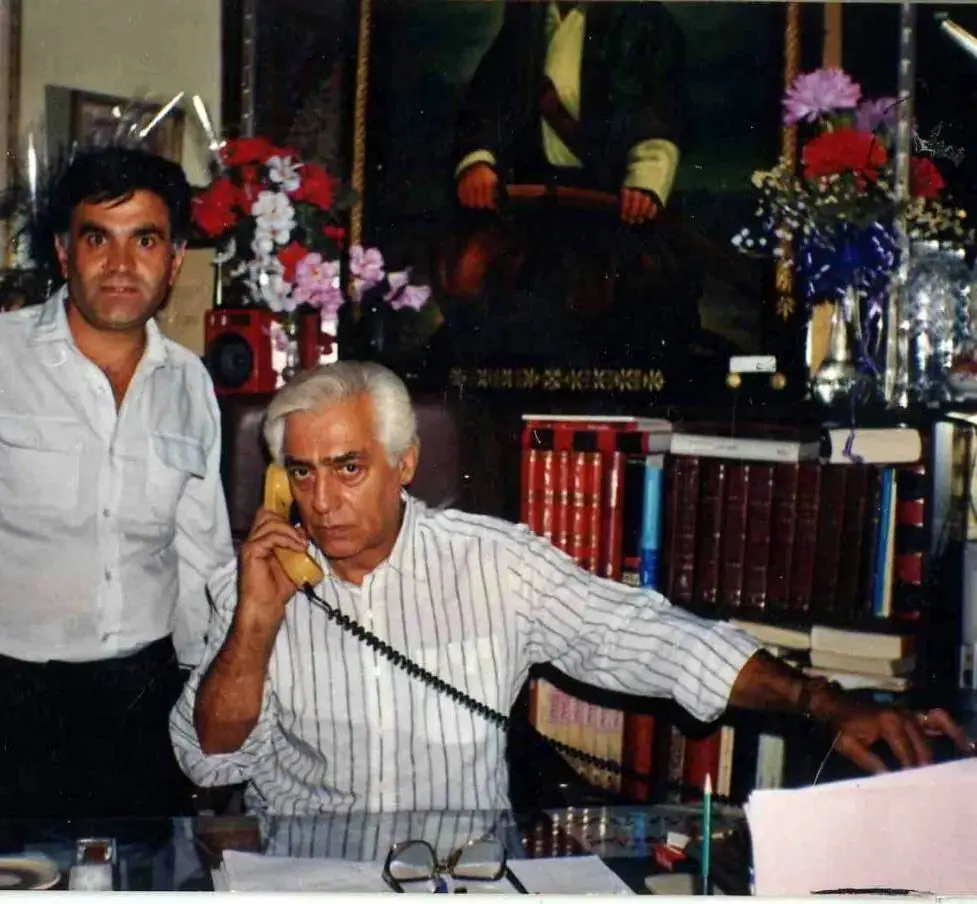 قابی یهویی از محمدعلی فردین در مغازه فرش فروشی