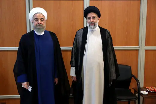 دلار در یک سال و نیم اول فعالیت دولت روحانی و رییسی چقدر گران شد؟ + نمودار