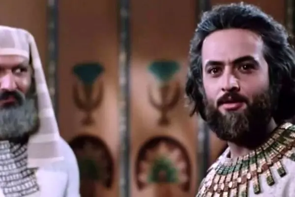 یوزارسیف در فرودگاه الجزایر: استقبال تاریخی از ستاره سریال یوسف پیامبر!