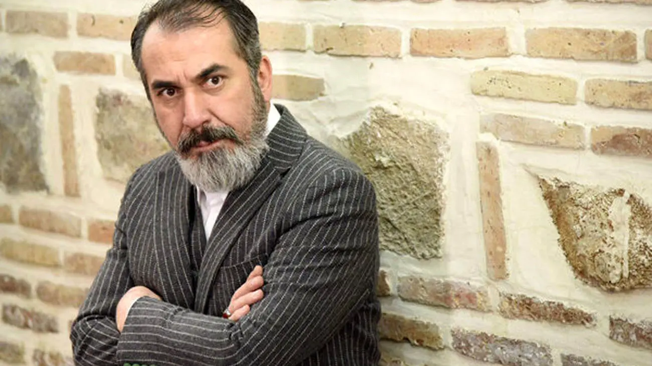 بلایی که جواد عزتی بر سر سیامک انصاری آورد + فیلم باورنکردنی