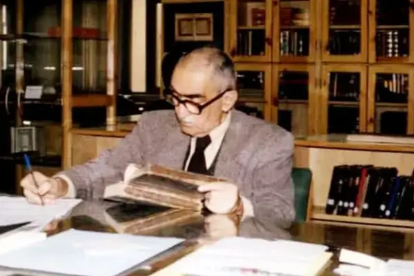 سده ایران‌شناس/به مناسبت یکصدمین سال تولدایرج افشار