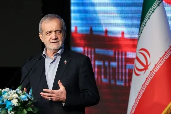 پزشکیان: توان دفاعی امروز کشور قابل مقایسه با پیش از جنگ تحمیلی ۱۲ روزه نیست