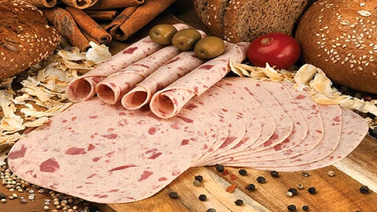 انواع کالباس و سوسیس چند ؟ + جدول