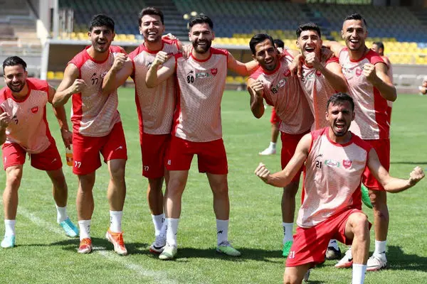 پیشنهاد اروپایی برای دو بازیکن پرسپولیس / مرد محبوب هواداران رفتنی شد؟؛ بازیکن پرحاشیه هم می رود