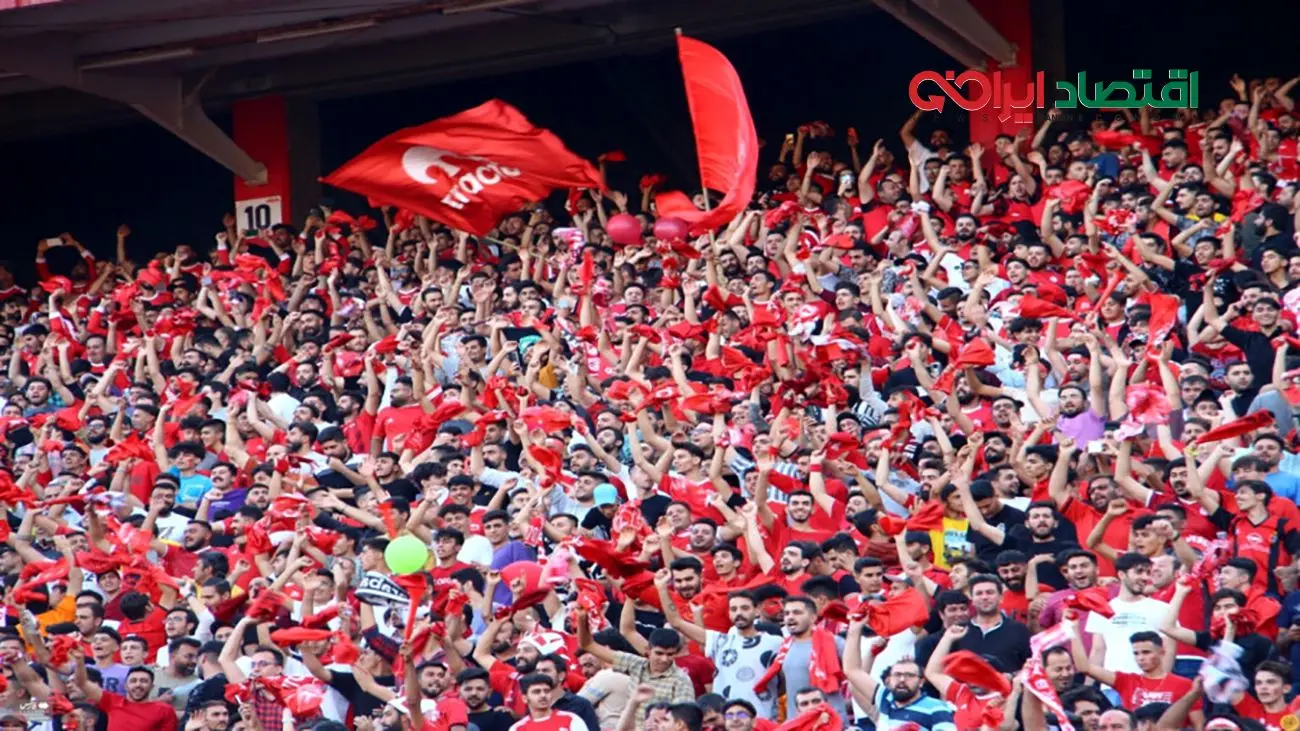 حمله به خودرو اسپانسر پرسپولیس توسط هواداران تراکتور! +عکس