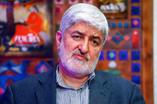 علی مطهری: مراقب نفوذ دشمن از طریق تعریف‌های متظاهرانه باشید