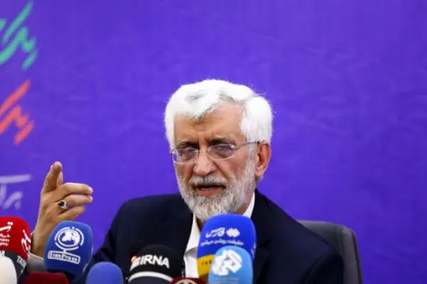 روزنامه اصولگرا خطاب به جلیلی؛ راه انداختن جدال «دیدی گفتم»، مشکلی را حل نمی‌کند