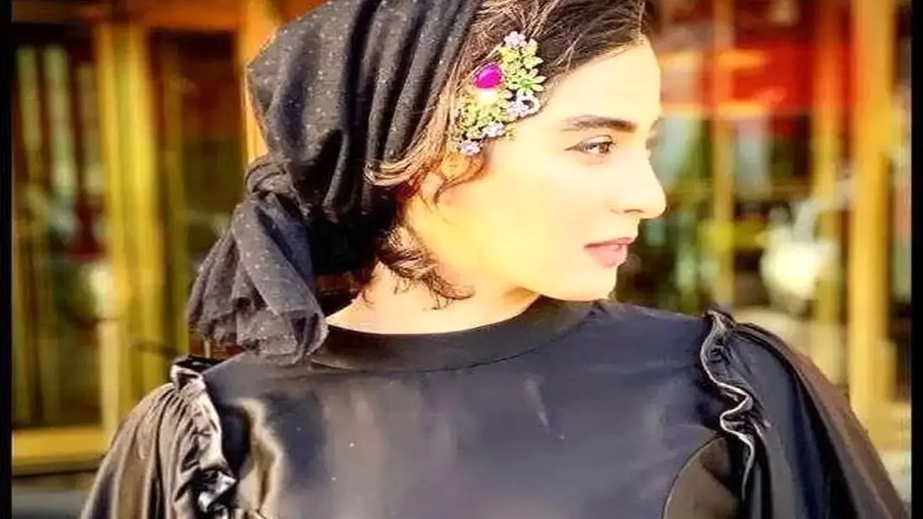 زیبایی خیره کننده آناهیتا افشار بازیگر سرشناس ایرانی/ جذاب ترین خانم بازیگر شرقی سینما را بشناسید !