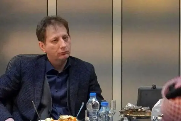 فقط من می‌فهمم چی می‌کشی بابک! / فضا، فضای خوبی برای ما ثروتمندان نیست