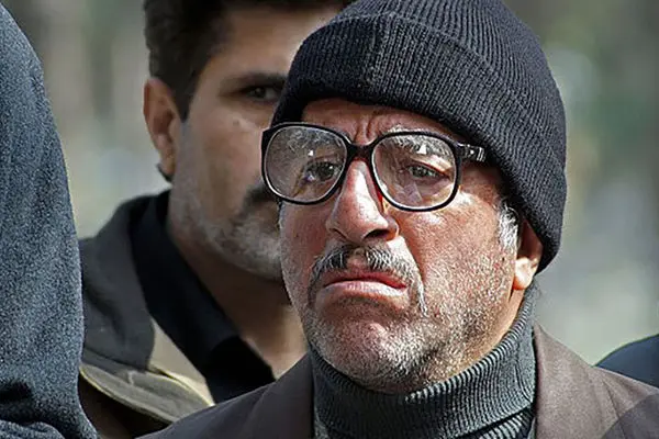 عکس جدید علیرضا خمسه با همسر فوق جوان و خوش قدو بالا و خوش استایلش !