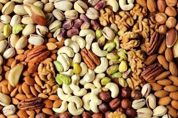 قیمت‌های عجیب‌وغریب آجیل شب یلدا؛ پسته و بادام هندی را با طلا معاوضه کنید!