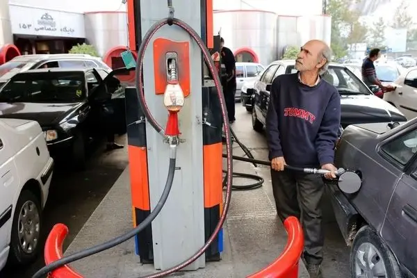 افشای پشت‌پرده قیمت عجیب بنزین سوپر ۶۲ هزار تومانی