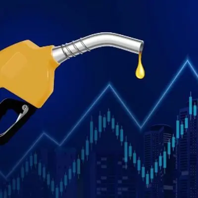 جزئیات جدید/ آیا واردات بنزین به افزایش قیمت‌ها دامن می‌زند؟