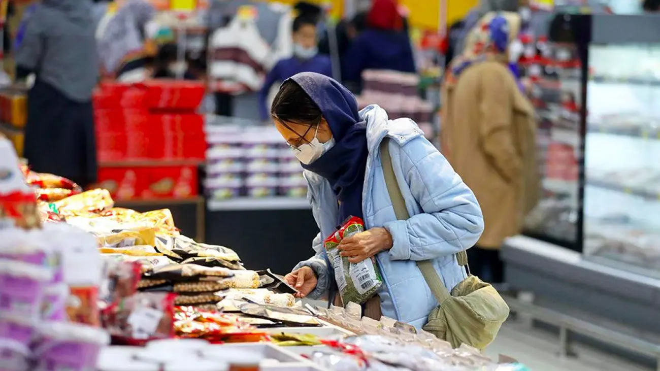 آینده ای تاریک در انتظار ایرانیان / خانوارها به مرز ورشکستگی نزدیک میشوند