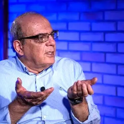 لغو کنسرت همایون شجریان؛ آیا حجاب قربانی شد یا صدای مردم خاموش شد؟